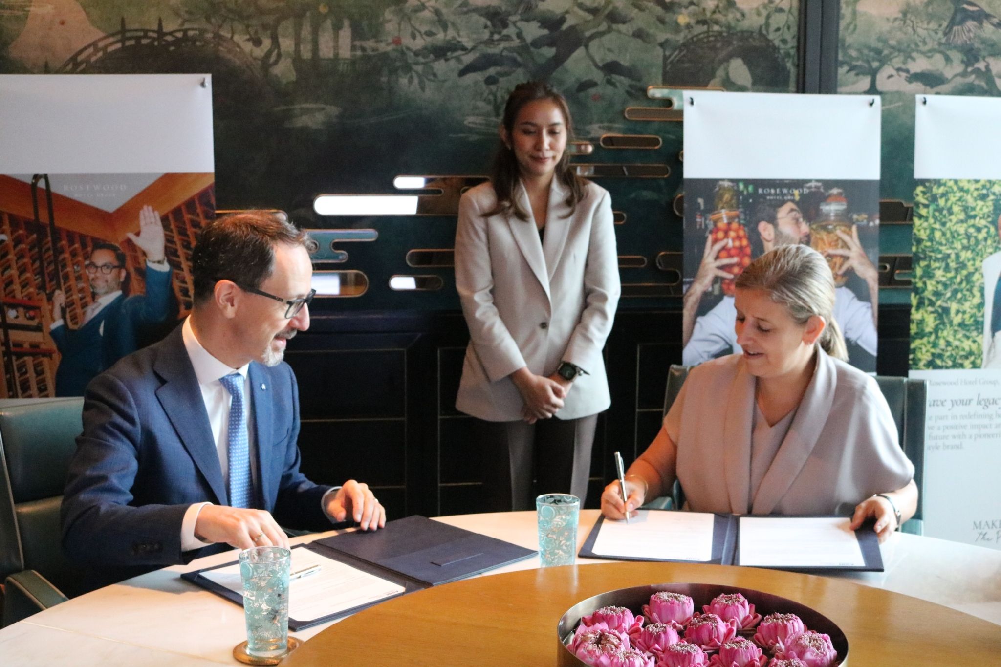 AIHM_New MOU_Rosewood Bangkok (2)